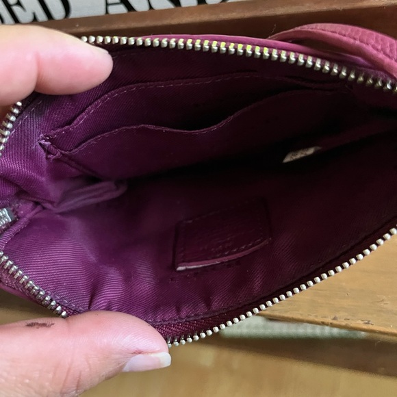 Coach Small Wristlet  fuchsia Pebble Leather - Picture 6 of 6